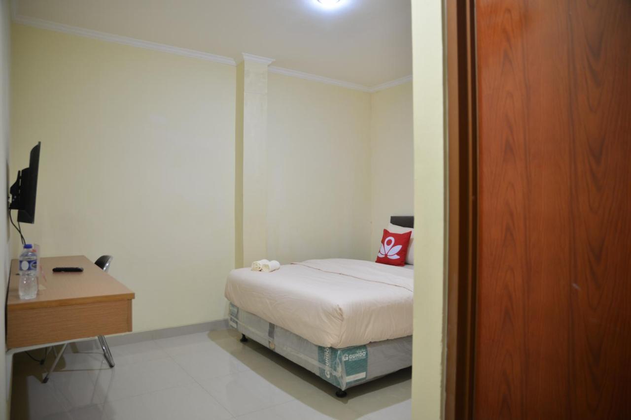 Zen Rooms Near Itc Roxy Mas Jakarta Exterior photo
